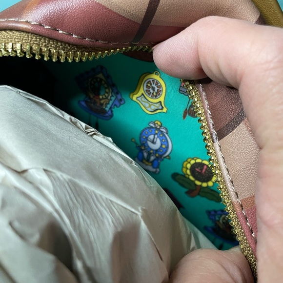 Disney x Loungefly 2023 Wondrous Convention Exclusive Pinocchio Cuckoo Clock Set - Picture 8 of 9